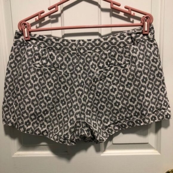 Women's Cynthia Rowley 100% Linen Shorts Size 12 - Picture 2 of 10